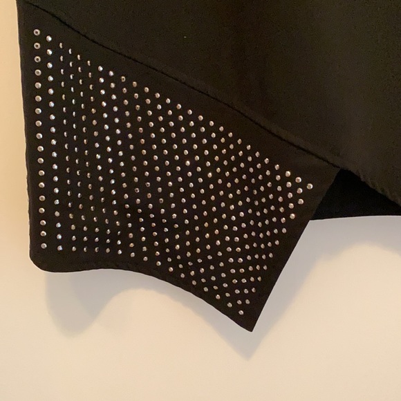 Fabulous piece…tunic with “ready to party” studs - Picture 3 of 11